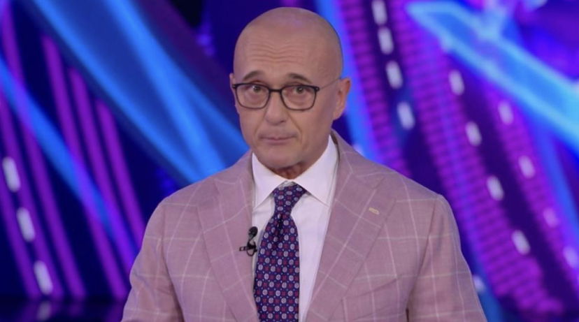 Alfonso Signorini, Carlotta Dell’Isola risponde stizzita alla delusione del conduttore preview