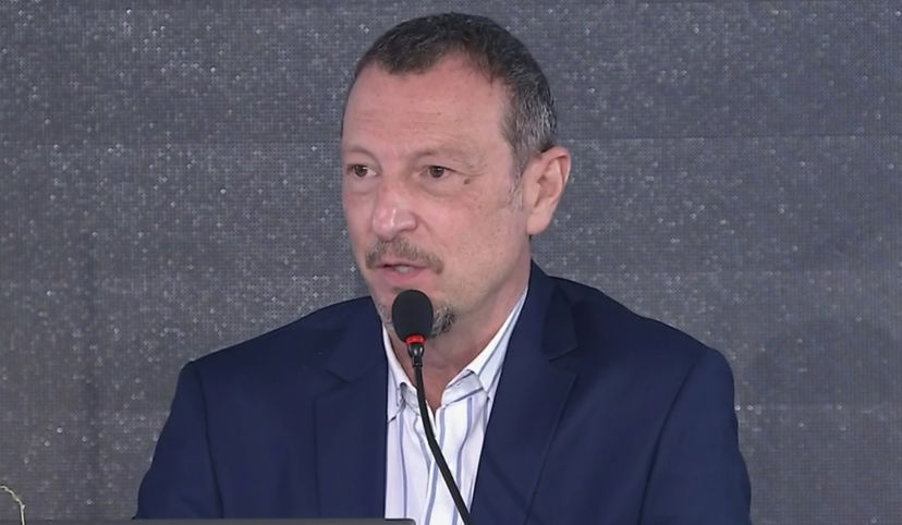 Amadeus sbotta in conferenza stampa: “Chiedete scusa per aver detto che è un Sanremo flop” preview