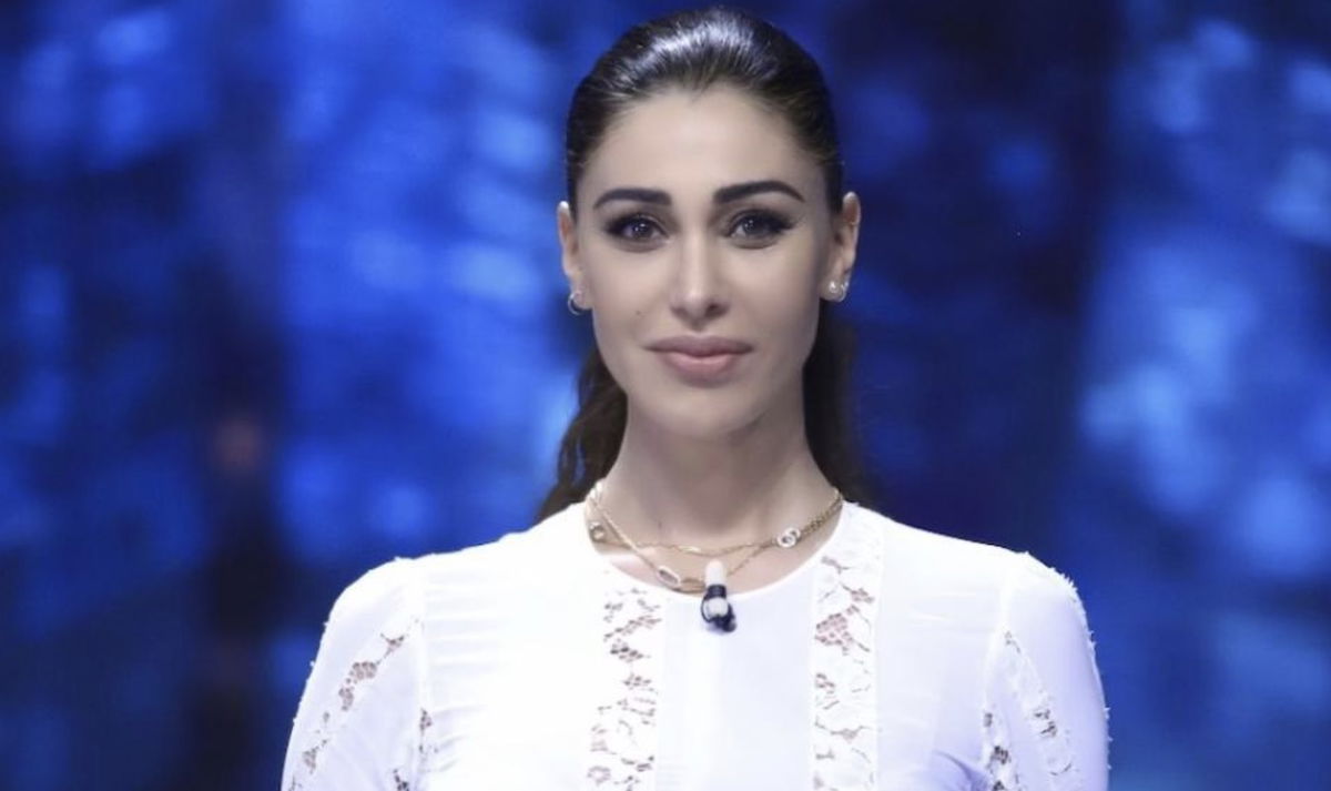 Belen Rodriguez commenta l’arresto di Corona: “Ho pianto” article-post