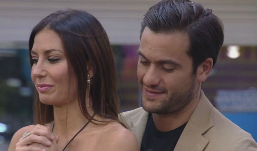 Elisabetta Gregoraci, Pierpaolo confessa: “Io ero pronto a uscire con lei. Ecco cosa mi ha scritto di nascosto su Giulia” preview