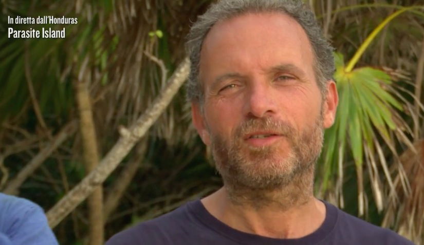 L’Isola dei Famosi, il Visconte Ferdinando si ritira dal gioco preview