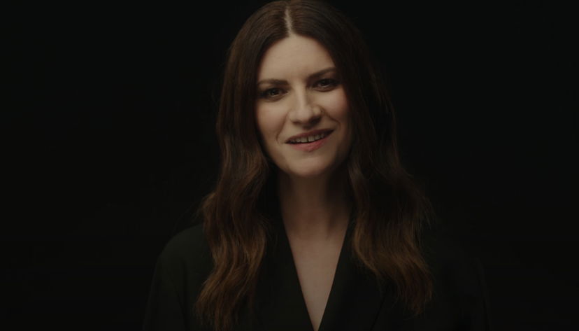 Laura Pausini apre le porte a Sanremo: “La Rai mi ha chiesto di condurlo” preview