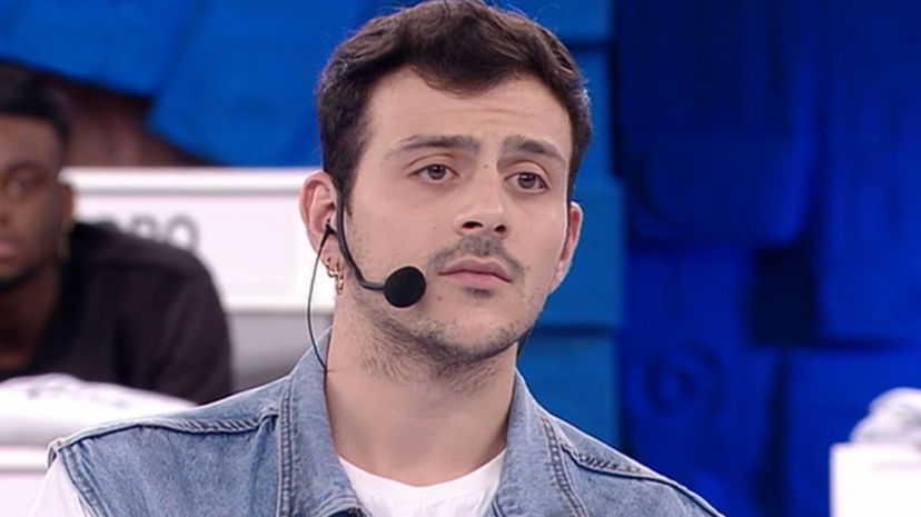 Leonardo Lamacchia di Amici fa coming out: “Sono gay, ho il dovere morale di dirlo” preview