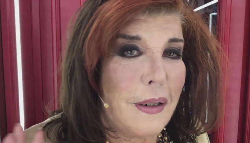 Patrizia De Blanck perde un dente in tv durante un’ospitata preview