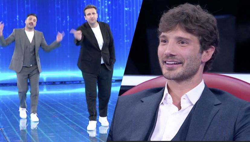 Stefano De Martino in imbarazzo per una battutaccia di Pio e Amedeo ad Amici preview
