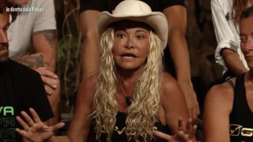 Vera Gemma confessa di essersi innamorata di una donna: “Ho avuto esperienze omosessuali” preview