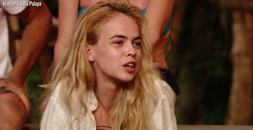 Drusilla Gucci che parla come il personaggio hippy di Carlo Verdone è tutto ciò che vorrai ascoltare oggi preview