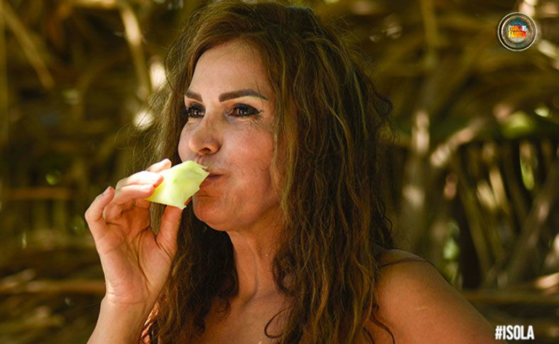 Fariba ha rischiato l’espulsione dall’Isola dei Famosi per aver infranto il regolamento preview