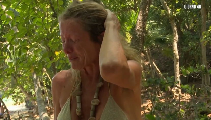 Angela Melillo scoppia a piangere e tutti i Primitivi si scagliano contro Miryea preview