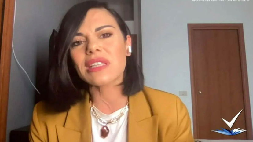 Tre famose conduttrici coinvolte nel Covid: le loro trasmissioni subiscono delle modifiche preview