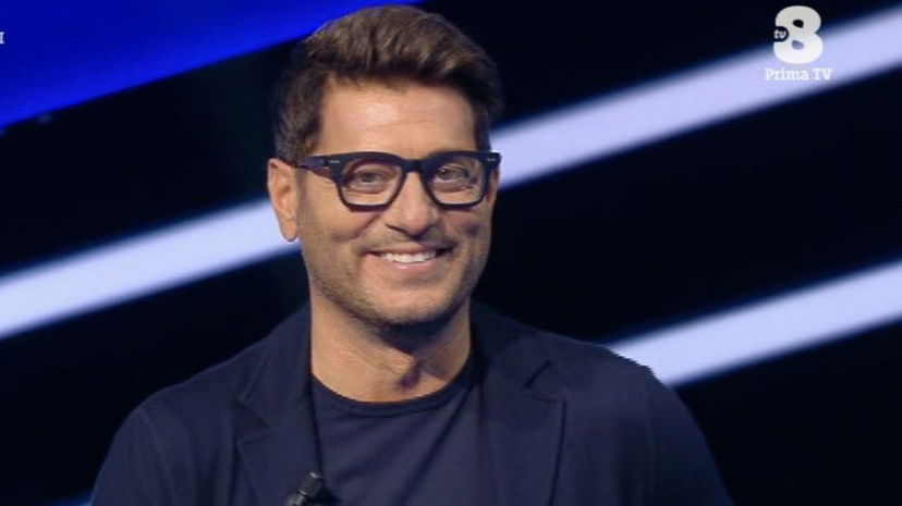 Enrico Papi fa una confessione pesante: “Vittima di bullismo televisivo, sono stato costretto a lasciare la tv” preview