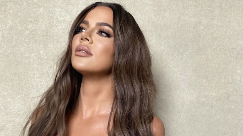 Khloe Kardashian, la nonna pubblica per sbaglio una sua foto non ritoccata: lei la fa rimuovere dal web (ma resta su Twitter) preview