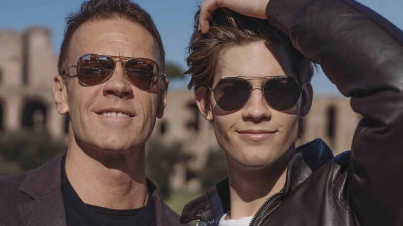 Rocco Siffredi confessa un aspetto intimo del figlio Lorenzo e aggiunge: “In futuro l’eterosessualità non vorrà dire più nulla” preview