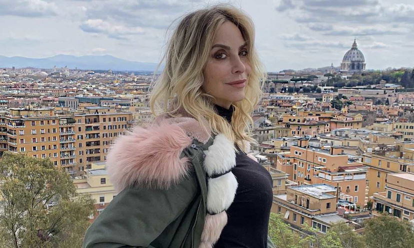 Stefania Orlando sparita dalla tv ad un mese dalla fine del Grande Fratello Vip: il suo commento preview