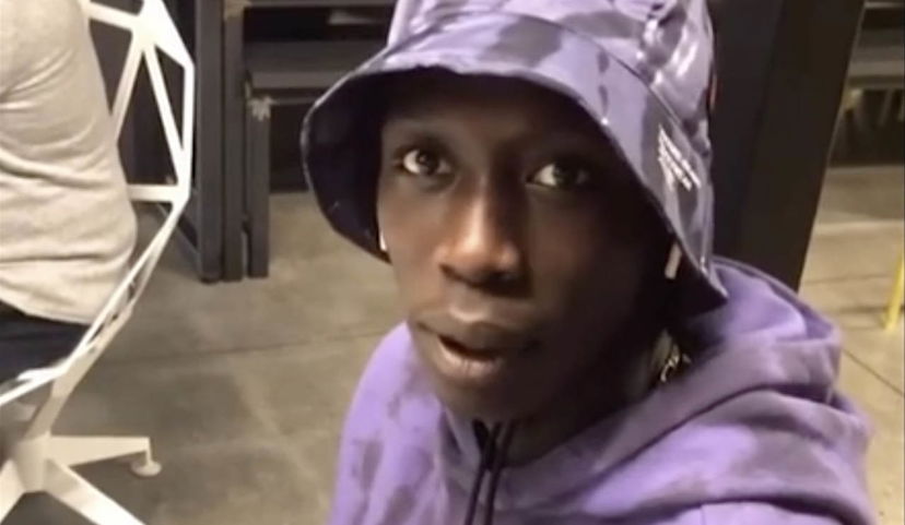 TikTok scrive a Khaby Lame che ci presenta la sua fidanzata (dopo lo scherzo a Le Iene) preview