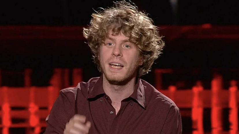 Lodo Guenzi come Fedez: “Esponenti Rai ci impedirono di portare coppie gay sul palco, dissero che era sconvolgente” preview