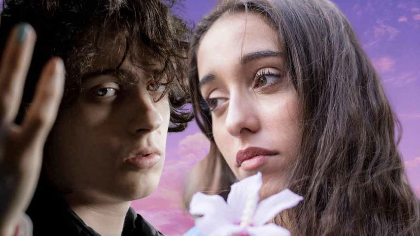 Sangiovanni, Giulia parla del primo bacio e svela cosa pensano di lui le sue migliori amiche preview