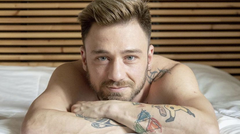 Torino, Alex accusa agente della Polizia Municipale: “Offese omofobe, ho reagito e mi ha denunciato” preview