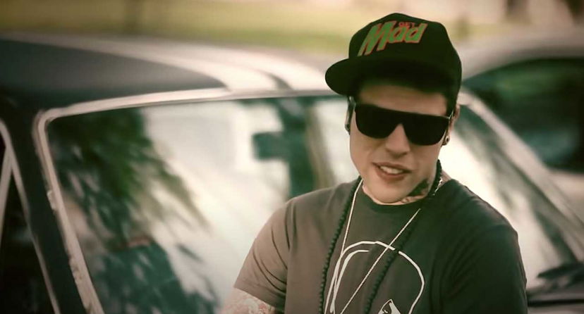 Fedez accusato di aver cantato testi omofobi, la sua risposta preview