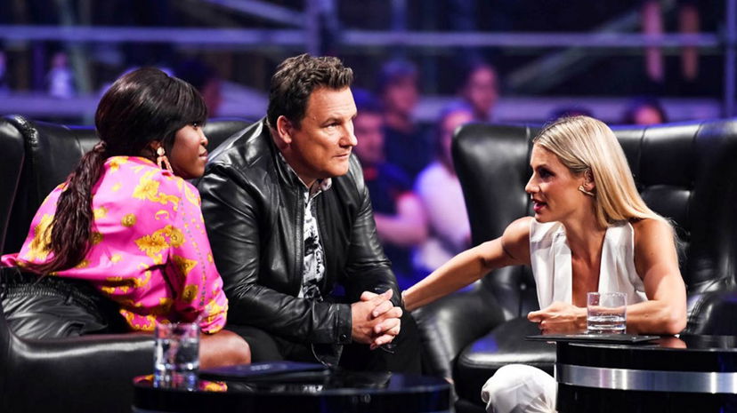 Canale 5 pronto a debuttare un programma che è un ibrido fra Tale e Quale Show ed Il Cantante Mascherato preview