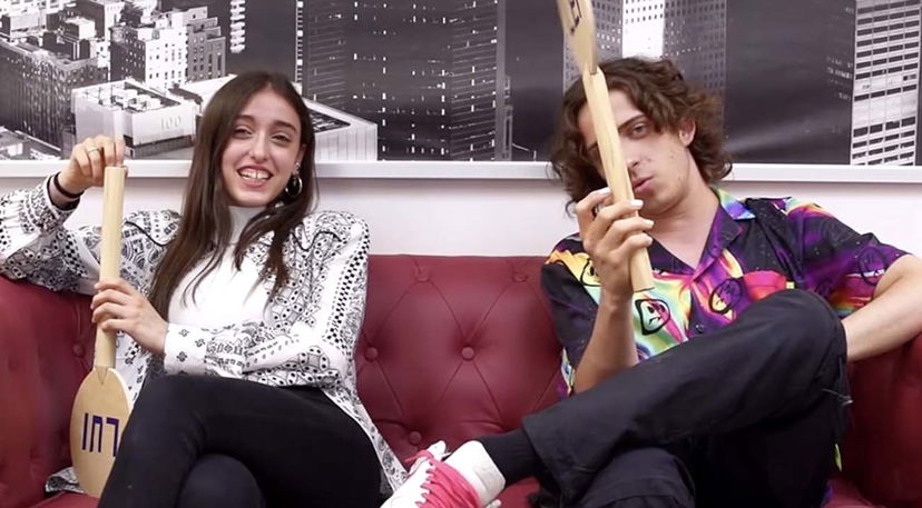 Giulia e Sangiovanni rispondono ad un’intervista di coppia sul loro rapporto preview