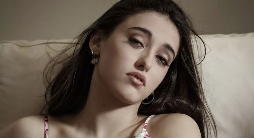 La mamma di Giulia Stabile: “Mia figlia mi trascura”, la ballerina risponde stizzita preview