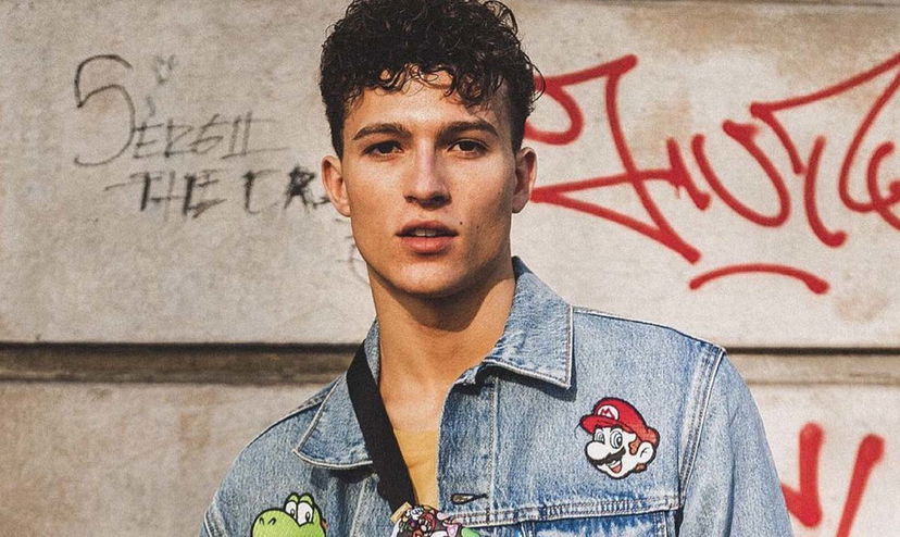 Luca Cobelli de Il Collegio, “Sei uguale a Mussolini da giovane”: lui risponde preview