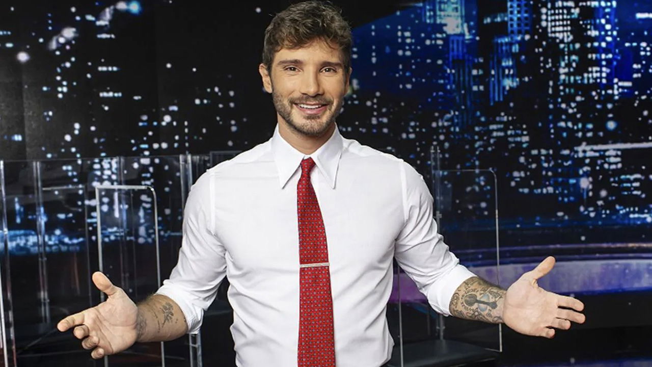 Stefano De Martino resta in Rai