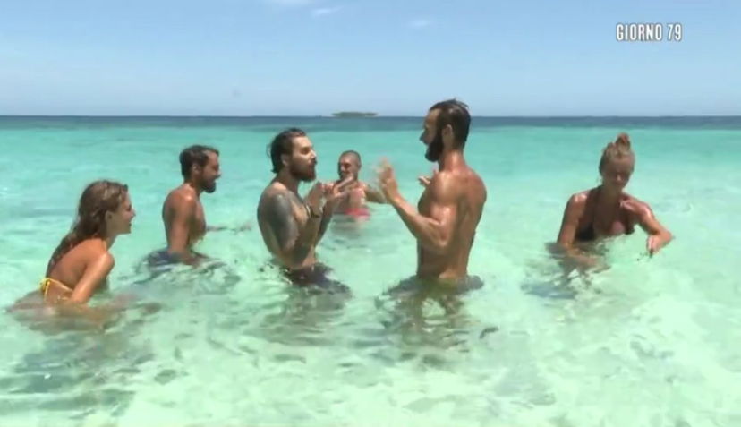 I naufraghi de L’Isola dei Famosi sapevano dell’esistenza di Supervivientes: ecco cosa avevano notato preview