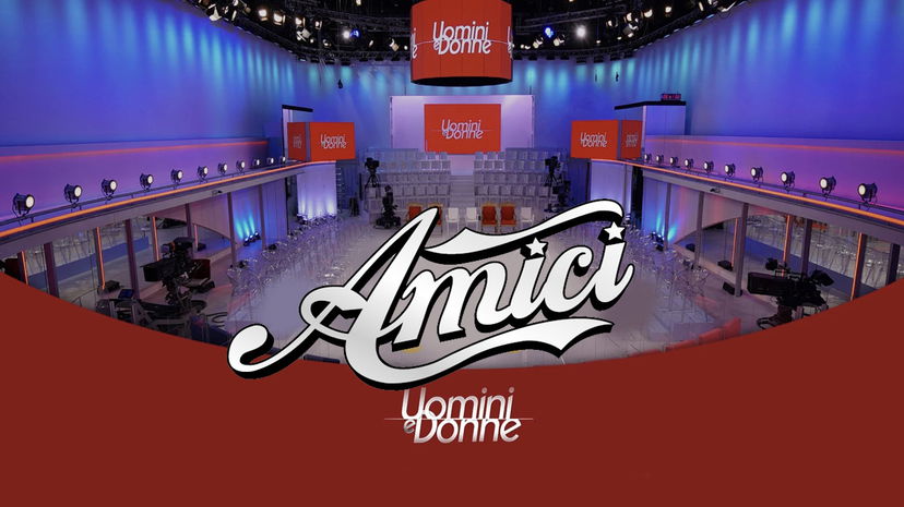 Uomini e Donne in prima serata in estate e Amici parte in anticipo: le novità sui programmi di Maria preview