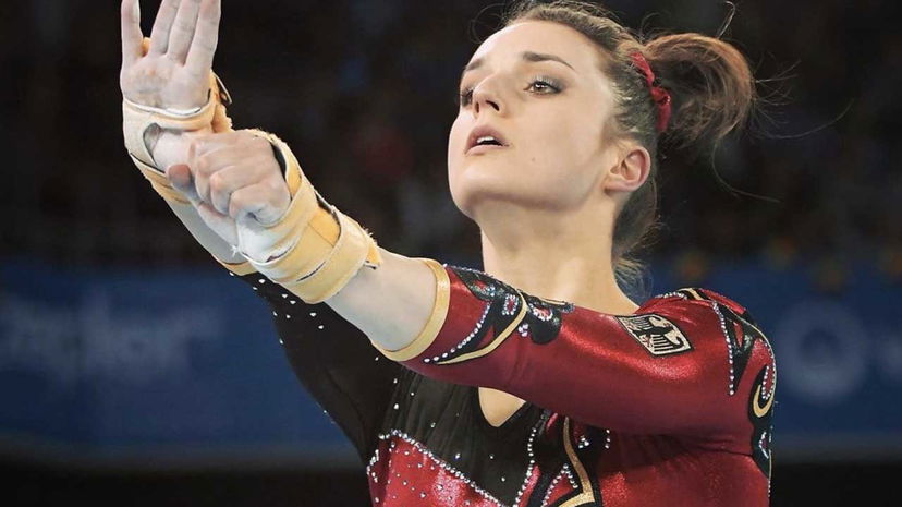 Olimpiadi, le ginnaste tedesche boicottano il body e si presentano in tuta: “Basta sessualizzarci” preview