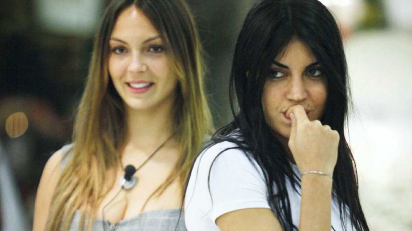 Sarah e Veronica: “Non siamo lesbiche, non viviamo una relazione omosessuale”, spunta una vecchia intervista preview