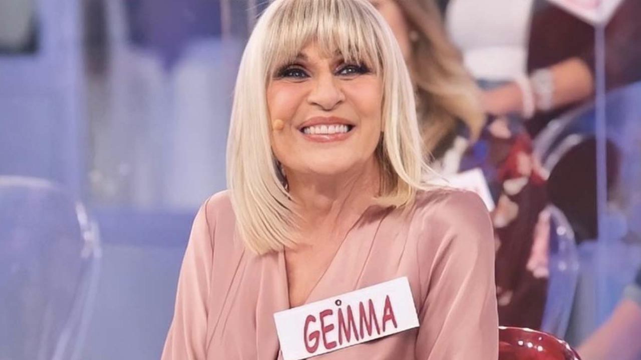 Gemma Galgani nuovo intervento di chirurgia estetica
