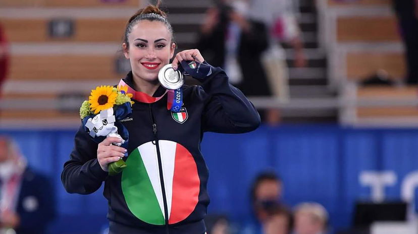 Vanessa Ferrari è argento alle Olimpiadi: l’Italia non vinceva una medaglia in quel campo dal 1928 preview