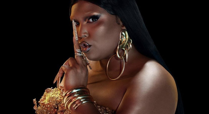 Lizzo crolla perché vittima di bodyshaming: “Il mondo non mi ama”, Cardi B interviene e la difende preview