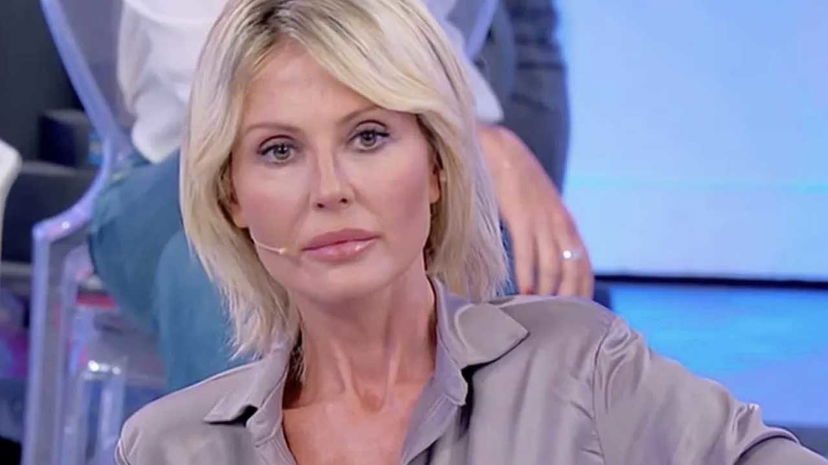 Nathaly Caldonazzo attacca (in maniera inaspettata) Barbara d’Urso preview