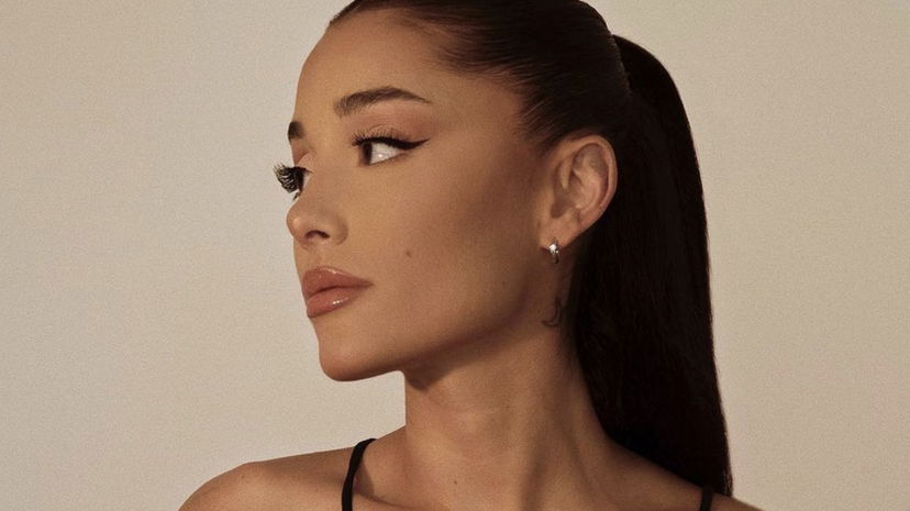 Ariana Grande, uno stalker è arrivato a casa sua ed ha tentato di ucciderla: “Temo per la mia vita e quella dei miei familiari” preview