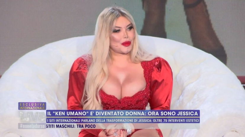 Jessica Alves pronta al trapianto di utero: “Se mi nasce femmina la chiamerò Barbara in onore di Barbara d’Urso” preview