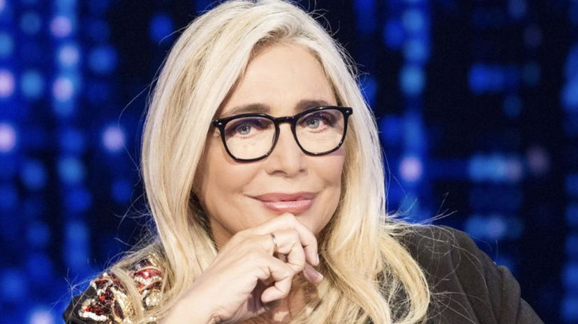 Mara Venier annuncia il suo addio alla tv: “Basta, non mi vedrete più in televisione” preview