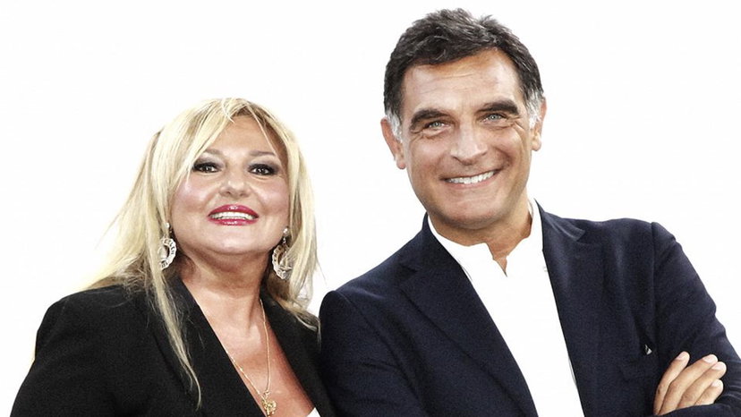 Unomattina in Famiglia, gelo in studio: frecciatine tra Tiberio Timperi e Monica Setta preview