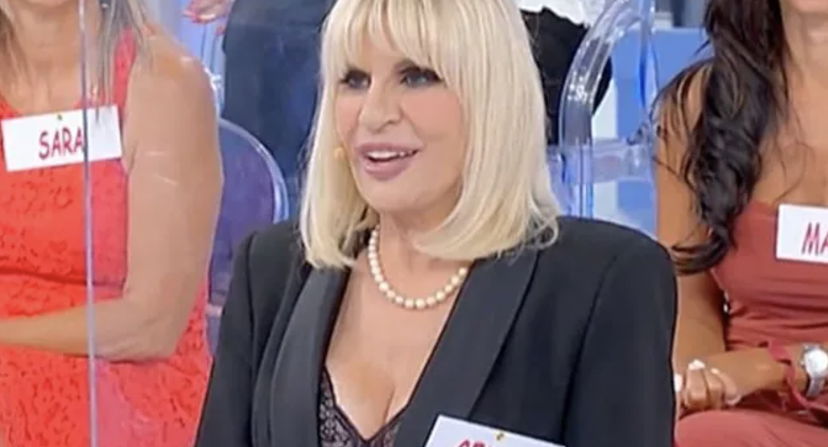 Gemma Galgani seno nuovo, il prossimo anno si rifarà il naso? Ecco la sua risposta preview