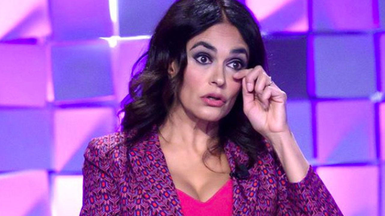 Maria Grazia Cucinotta Fatta Fuori Da Un Programma Rai Mi Trema La Voce Sono Esterrefatta Ci Sono Cascata Come Una Cretina Biccy It