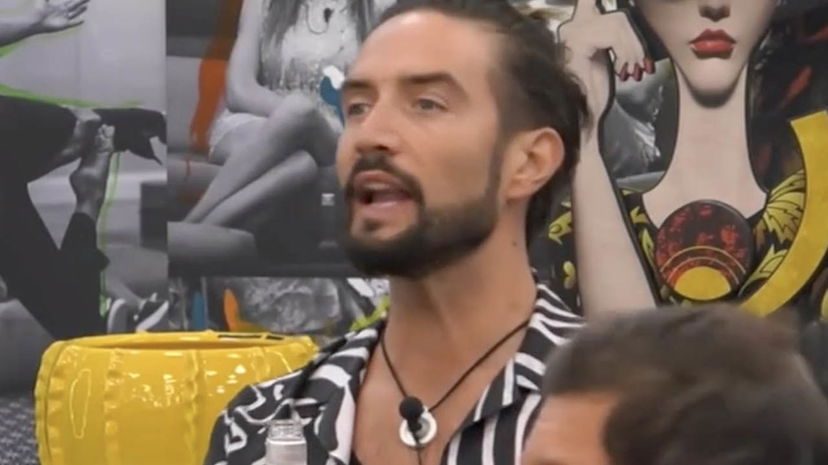 Alex Belli fa una sfuriata al GF Vip: “Adesso me li fate girare” preview