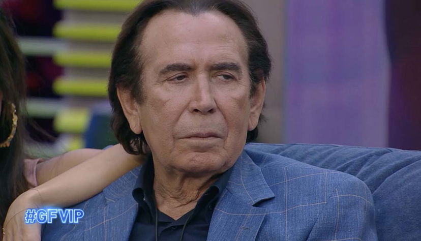 Giucas Casella dopo il coming out parla delle sue esperienze con altri uomini preview