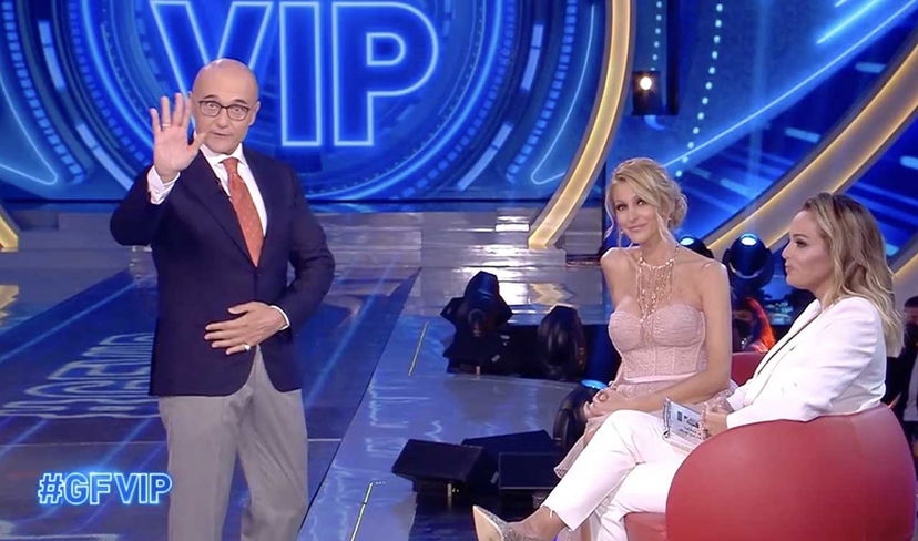 Grande Fratello Vip, Sonia Bruganelli prende le distanze da Giancarlo Magalli: “Ci ha voluto guadagnare” preview