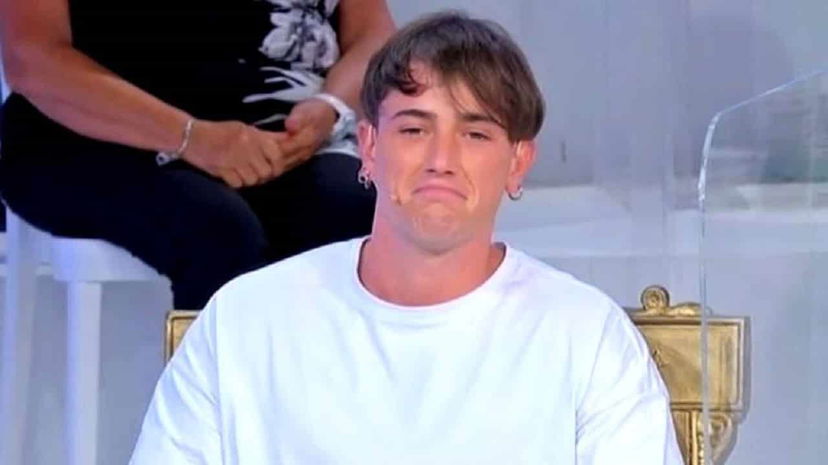 Joele, la cacciata da Uomini e Donne. Maria: “Queso trono non può andare avanti” preview