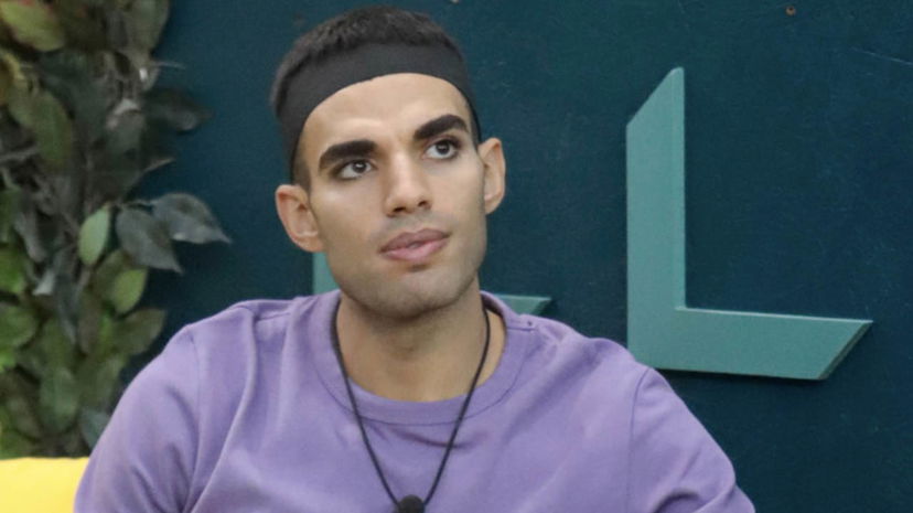 Samy Youssef racconta l’arrivo in Italia con il barcone: “Stavo per affogare” preview