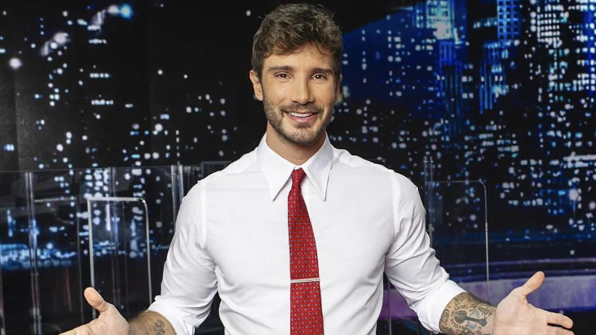 Stefano De Martino ad Affari Tuoi: la società di produzione è titubante e ha chiesto alla Rai una prova article-post