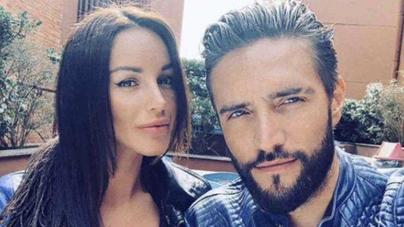 Delia Duran sbotta contro Alex Belli dopo i nuovi baci con Soleil: “Mi hai ferita” preview