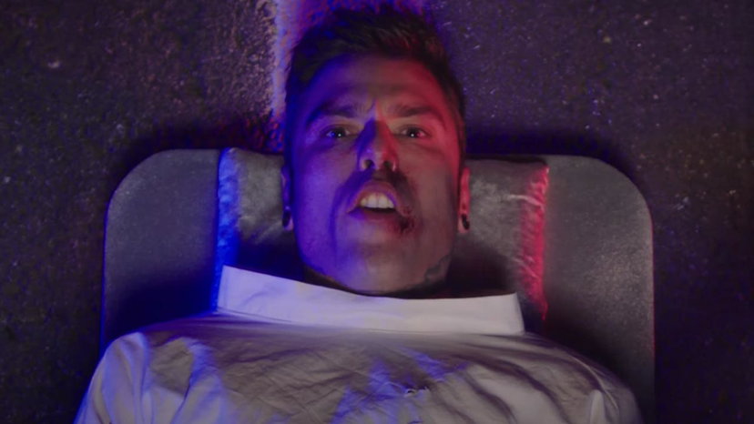 Fedez pubblica uno dei suoi video più belli di sempre ‘Morire Morire’ preview